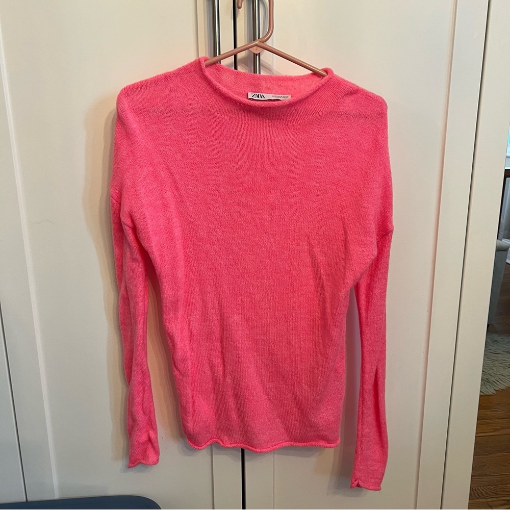 ✨Like New!✨ Hot pink Zara Sweater, size M